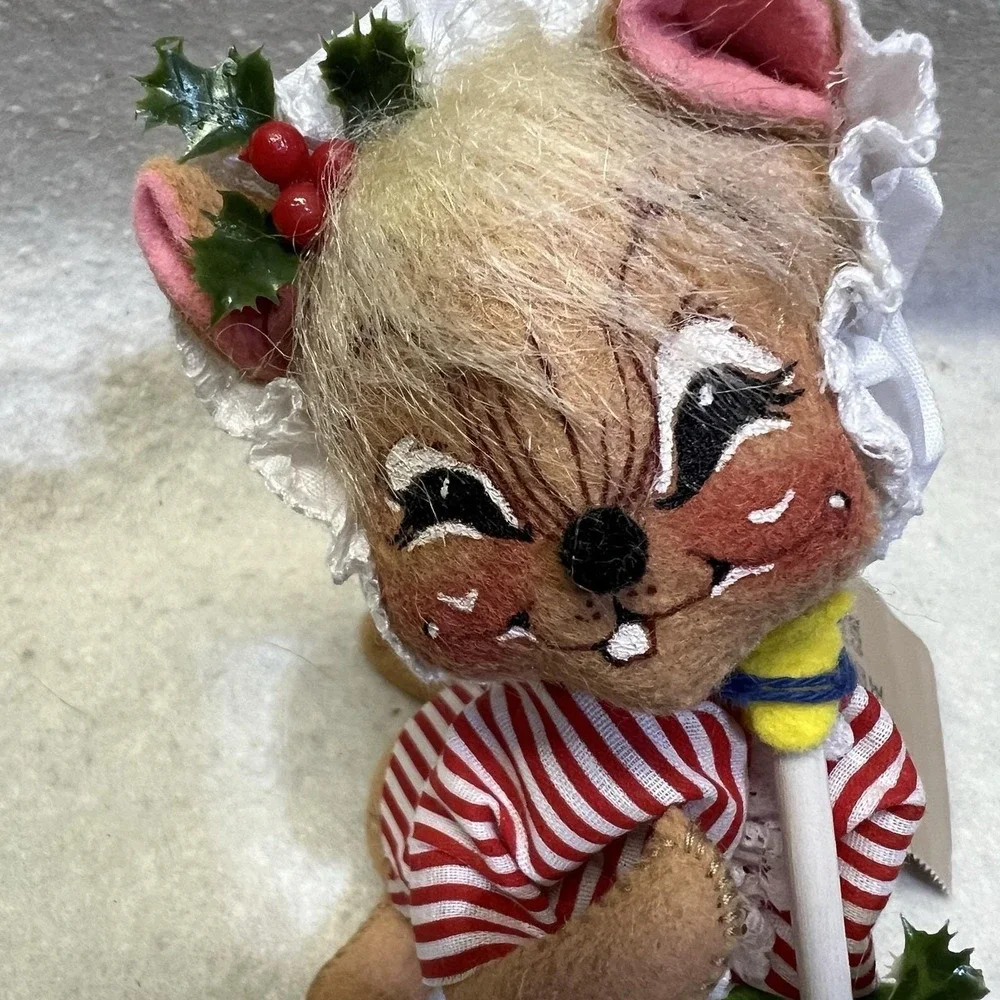 1995 Vintage Annalee Tuckered Girl Mouse Christmas Red White Striped ‎ Candle 7